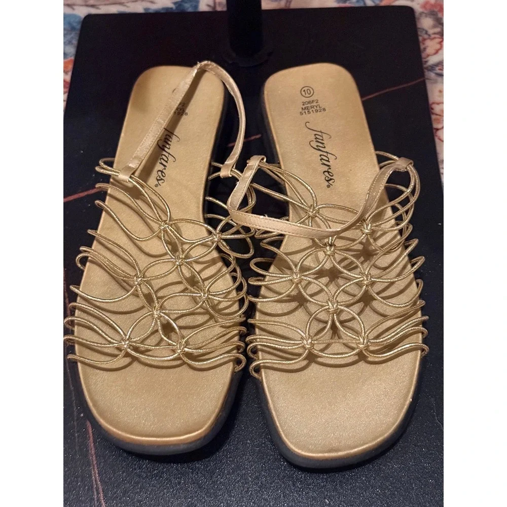 Fanfares Gold Metallic Strappy Slingback Sandals Women's Size 10 Resort Boho  ✨ - Picture 2 of 5